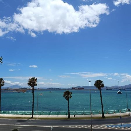 Vistas A 3 Paises Y 2 Continentes 1º Linea De Playa A 5 Minutos De Gibraltar Apartman La Línea de la Concepción Kültér fotó