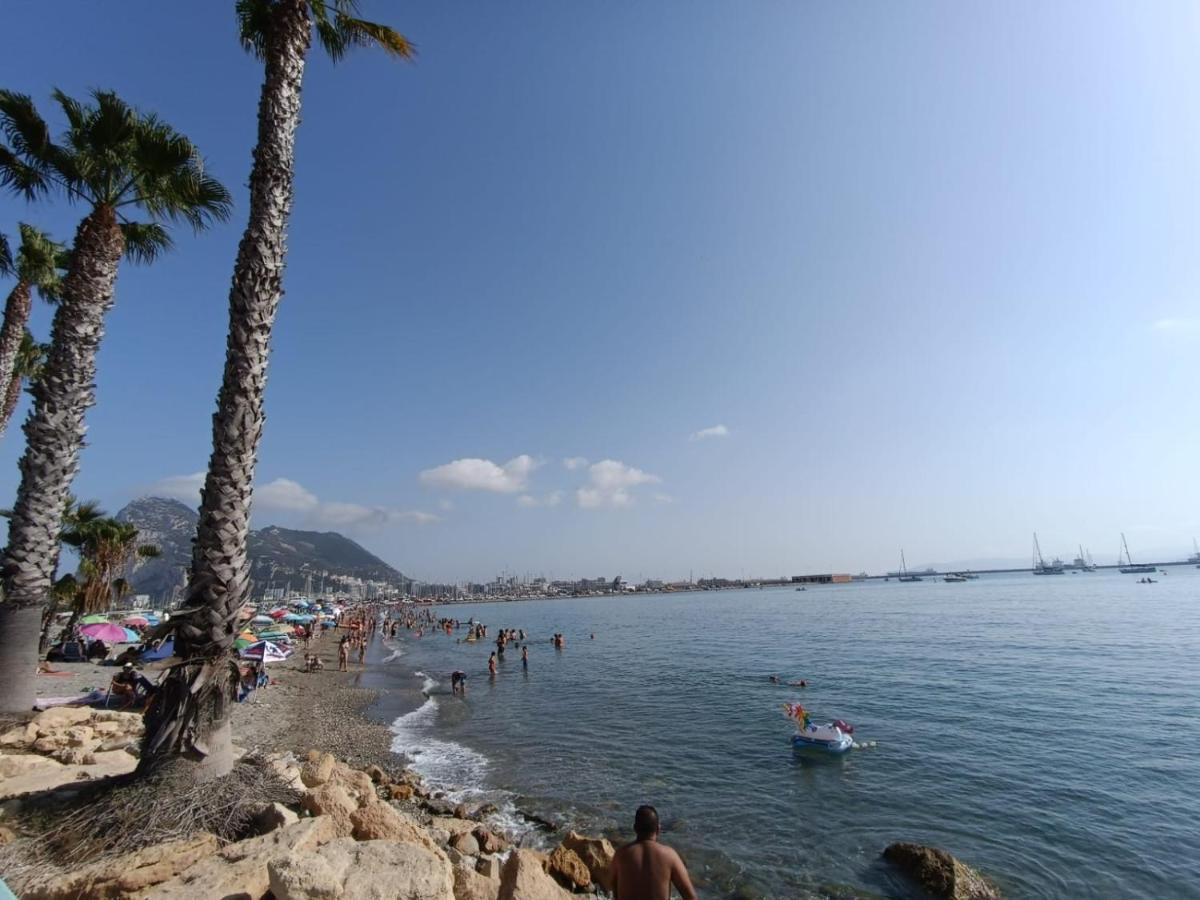 Vistas A 3 Paises Y 2 Continentes 1º Linea De Playa A 5 Minutos De Gibraltar Apartman La Línea de la Concepción Kültér fotó